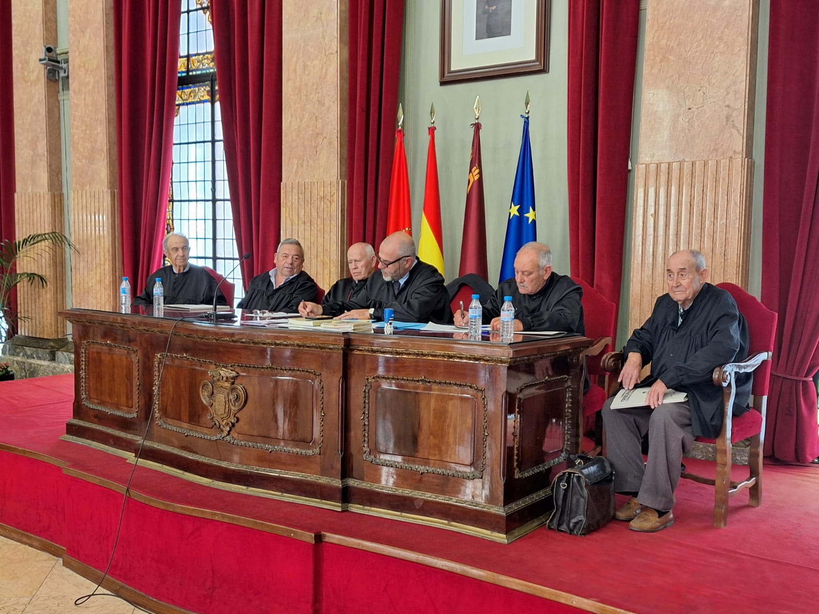 Membros do Tribunal do Consello dos Bos Homes